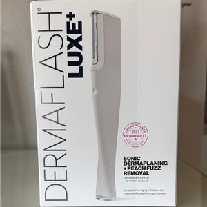 Dermaflash Luxe+ Sonic Dermaplaning Tool - New
